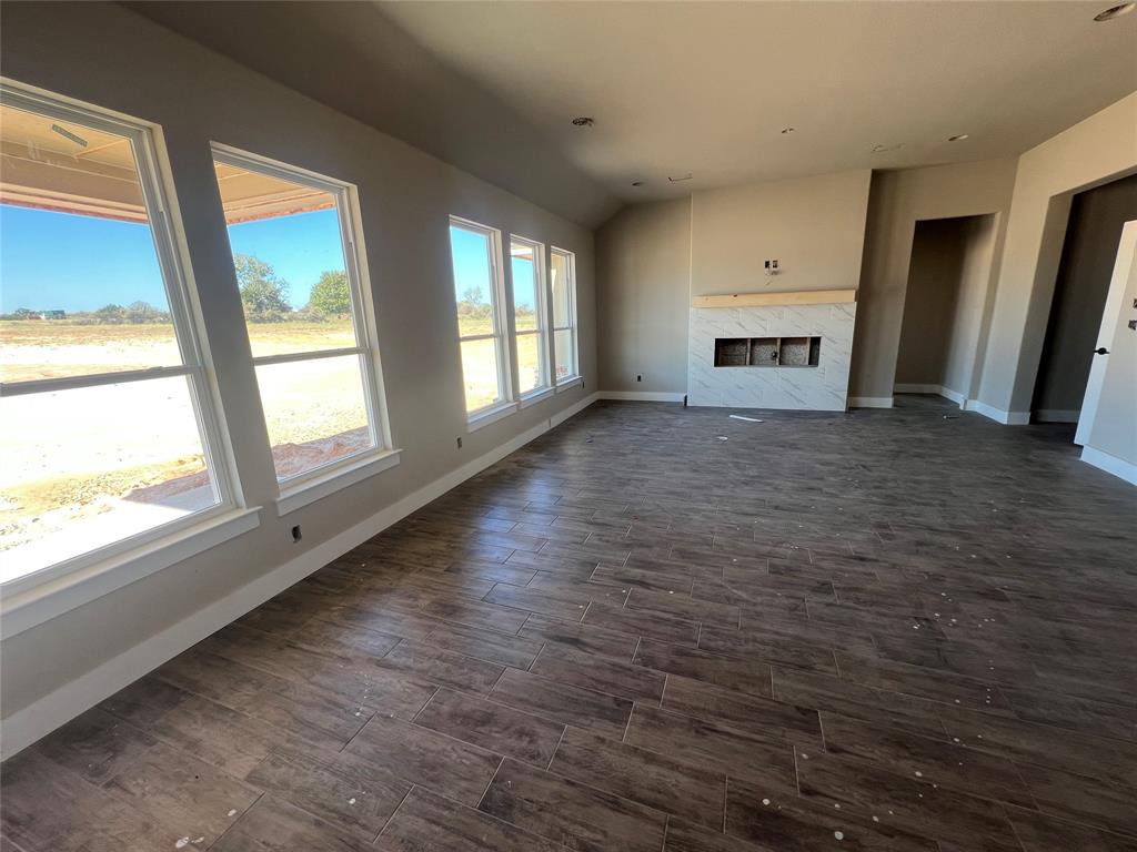 105 Cattleman Drive Springtown, TX 76082 - Photo 6 of 10