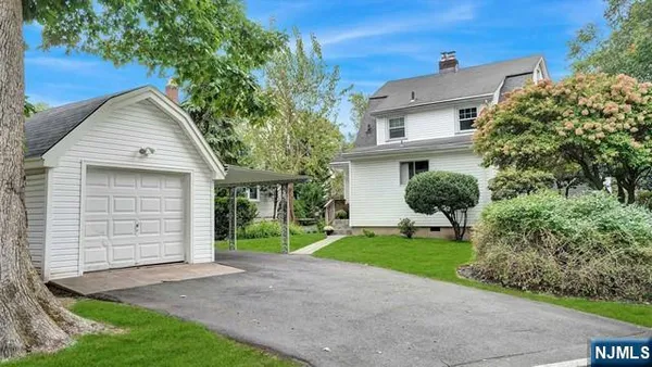 $5,300 | 352 Durie Avenue, Closter, NJ 07624