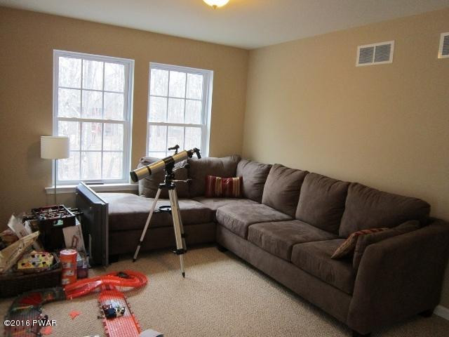 141 Tanager Road Lackawaxen, PA 18435 - Photo 26 of 37 27 loft 2 (640x480)