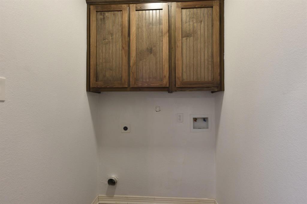 101 Capps Street, Unit B Rio Vista, TX 76093 - Photo 13 of 17