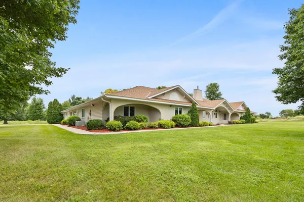 $1,300,000 | 69531-1 213th Street, Darwin, MN 55324