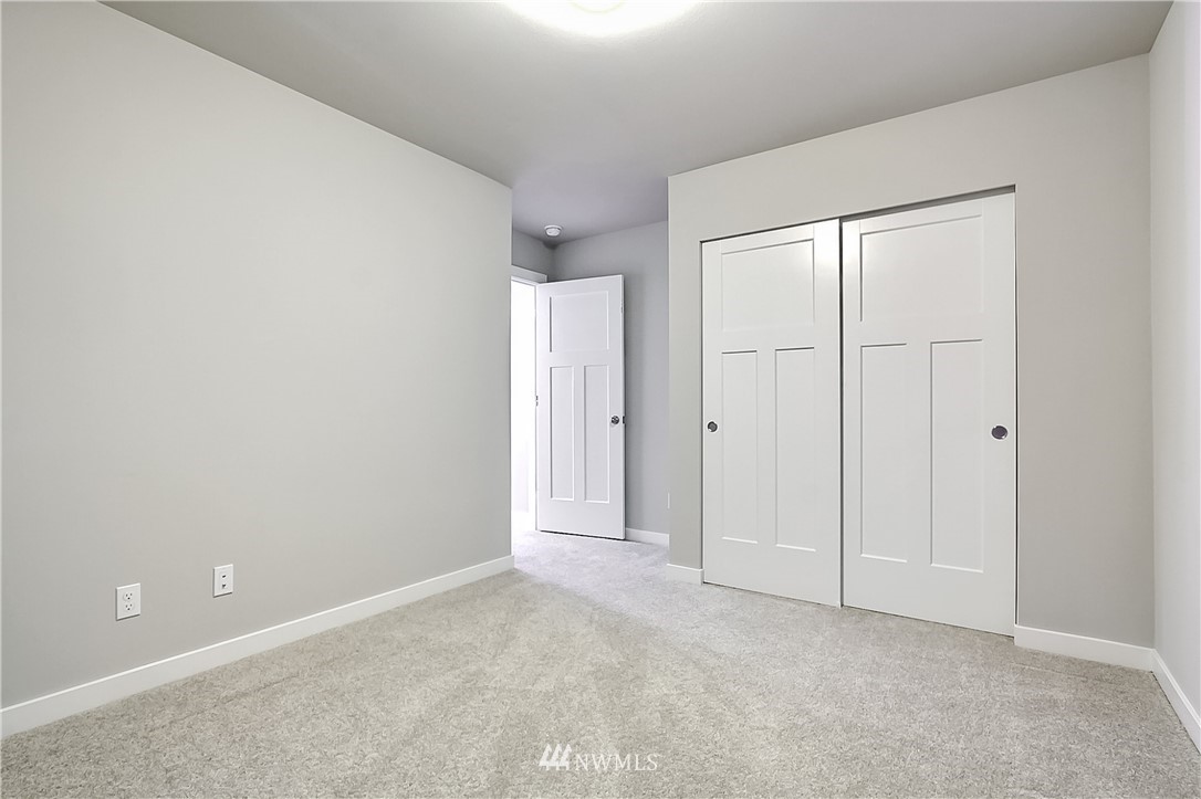 2033 Mayes Road Southeast Lacey, WA 98503 - Photo 12 of 14 Gallery Image 12
