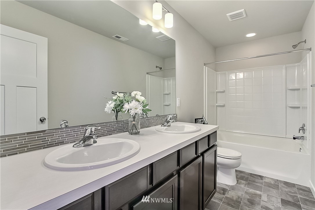 2033 Mayes Road Southeast Lacey, WA 98503 - Photo 13 of 14 Gallery Image 13