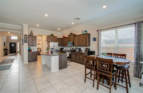 $2,850 | 5126 Victory Shores Lane, Rosharon, TX 77583