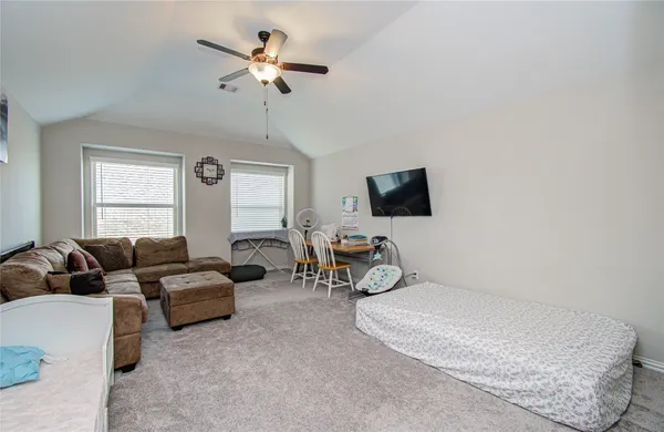 $2,850 | 5126 Victory Shores Lane, Rosharon, TX 77583