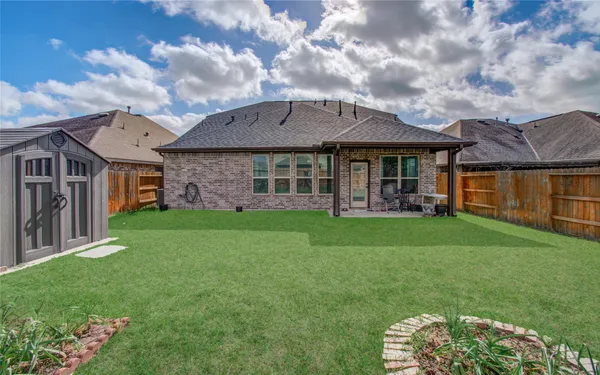$2,850 | 5126 Victory Shores Lane, Rosharon, TX 77583