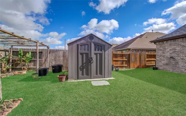 $2,850 | 5126 Victory Shores Lane, Rosharon, TX 77583