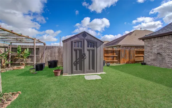 $2,850 | 5126 Victory Shores Lane, Rosharon, TX 77583