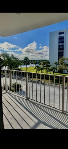 $2,500 | 336 Golfview Road, Unit 408, North Palm Beach, FL 33408