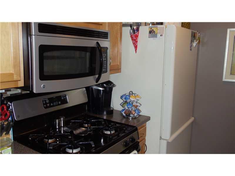 1476 Cathell Road Baldwin, PA 15236 - Photo 10 of 12 Kitchen.