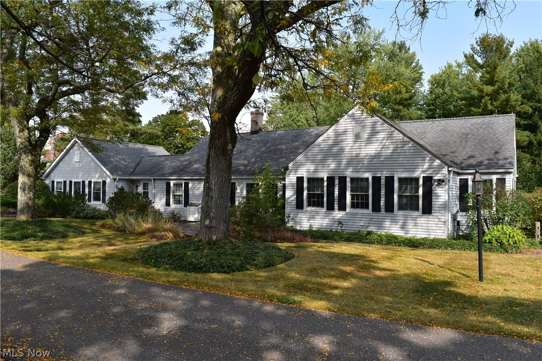 11224 Mayfield Road Chardon, OH 44024 - Photo 26 of 35