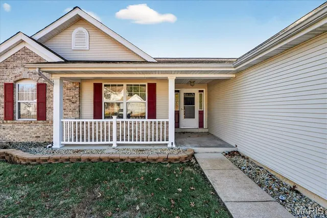 $350,000 | 1626 Irish Sea, High Ridge, MO 63049