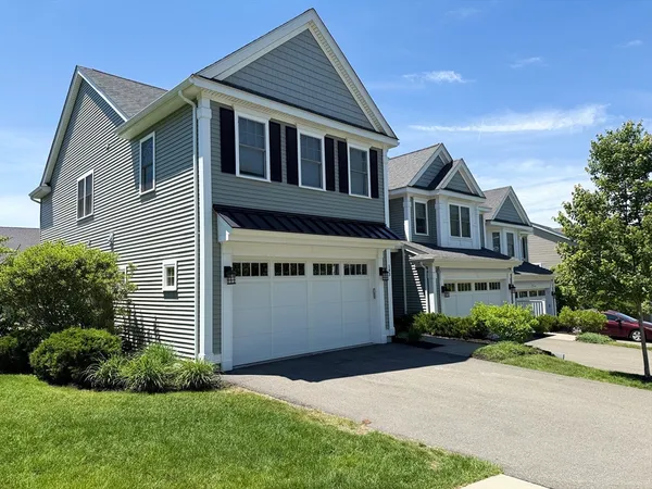 $3,900 | 143 Brookview Road, Unit 143, Franklin, MA 02038