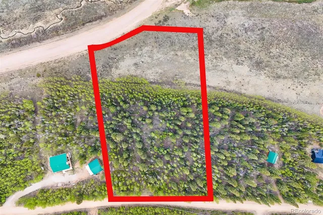 a street sign on the side of the road