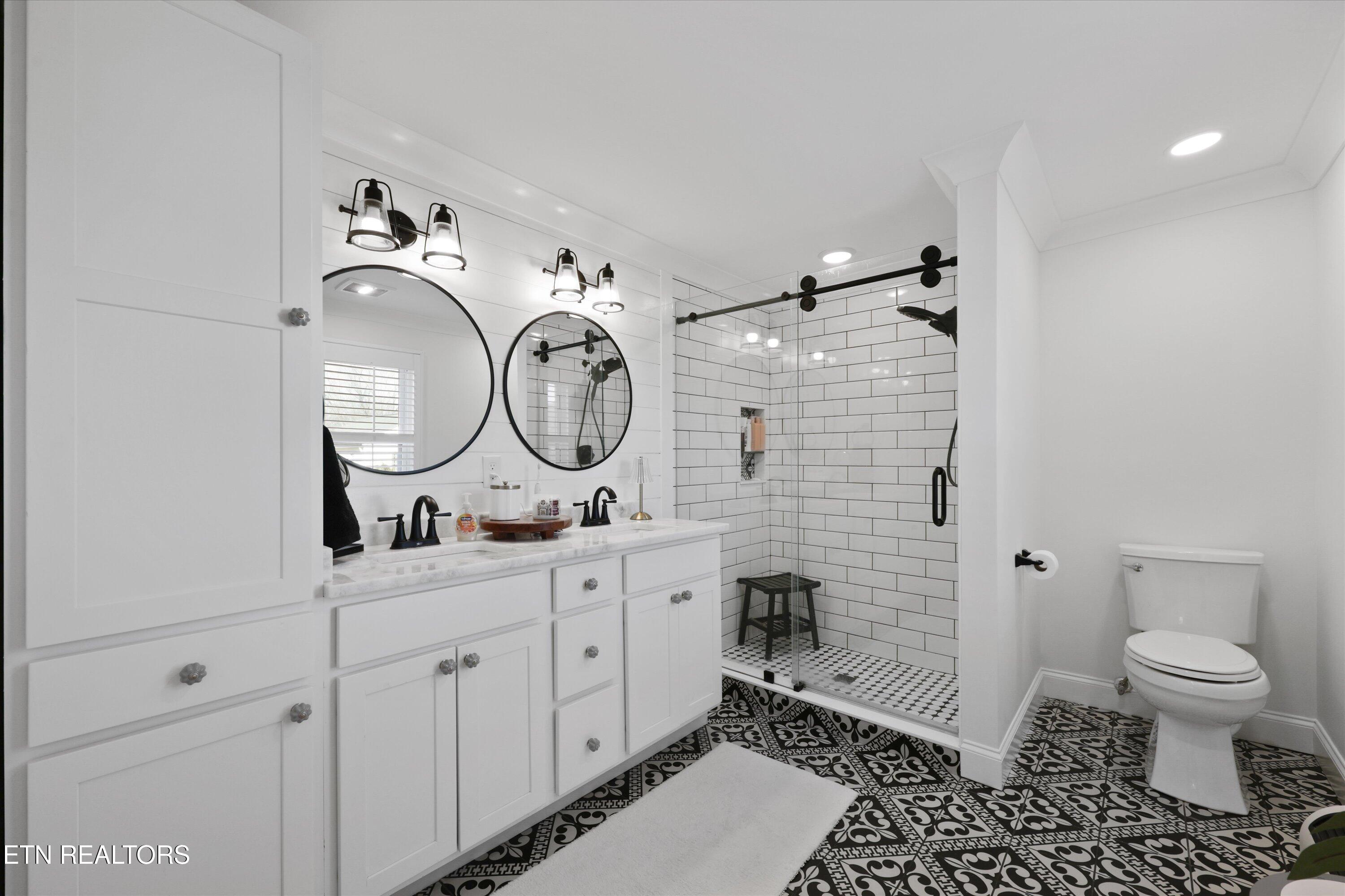 140 Overton Lane Powell, TN 37849 - Photo 38 of 59 40-140 Overton Ln49