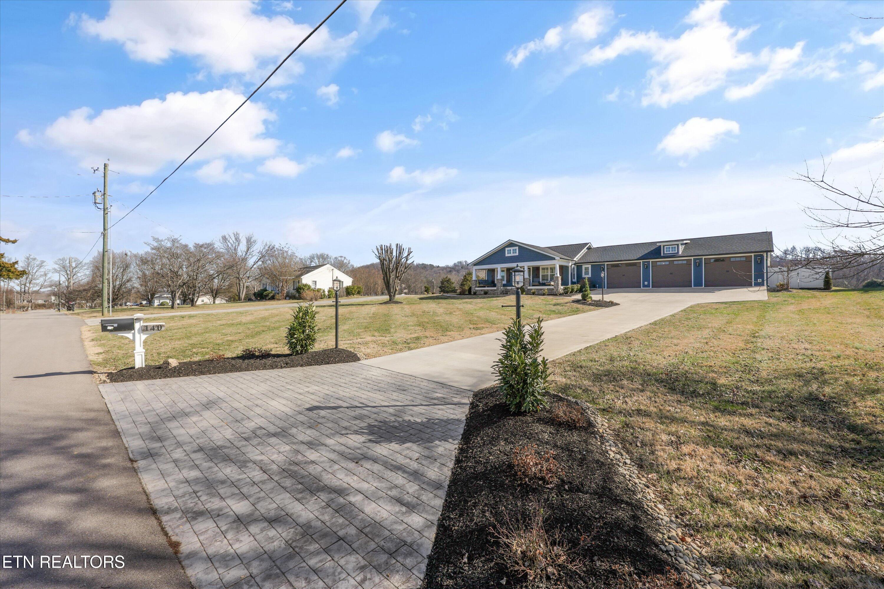 140 Overton Lane Powell, TN 37849 - Photo 4 of 59 05-140 Overton Ln06