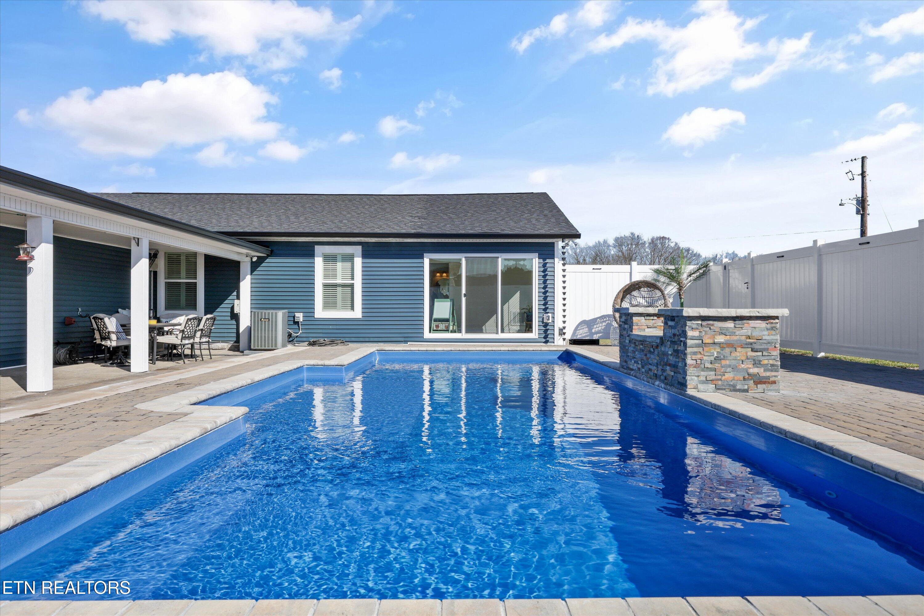 140 Overton Lane Powell, TN 37849 - Photo 47 of 59 47-140 Overton Ln13