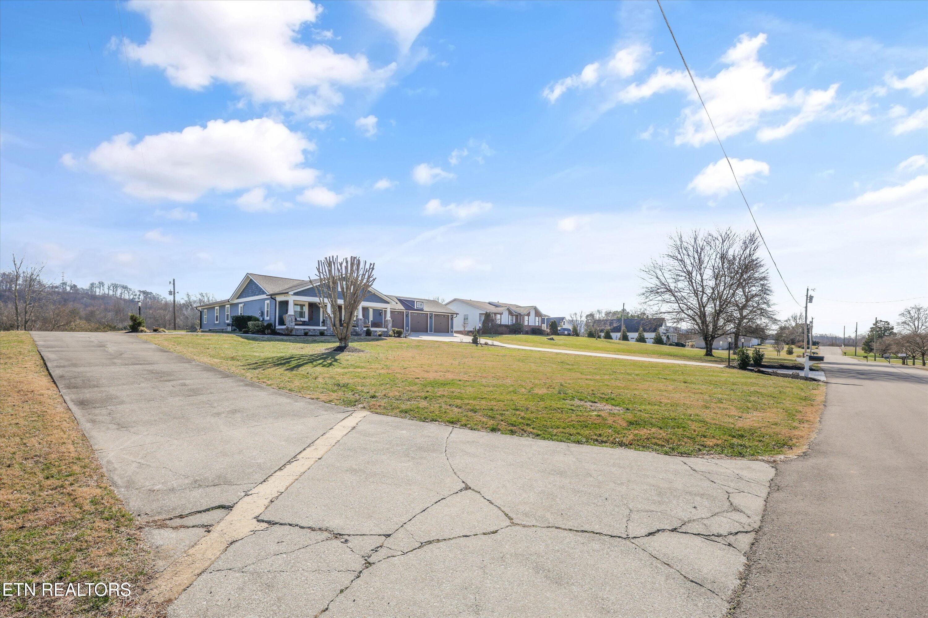 140 Overton Lane Powell, TN 37849 - Photo 5 of 59 06-140 Overton Ln07