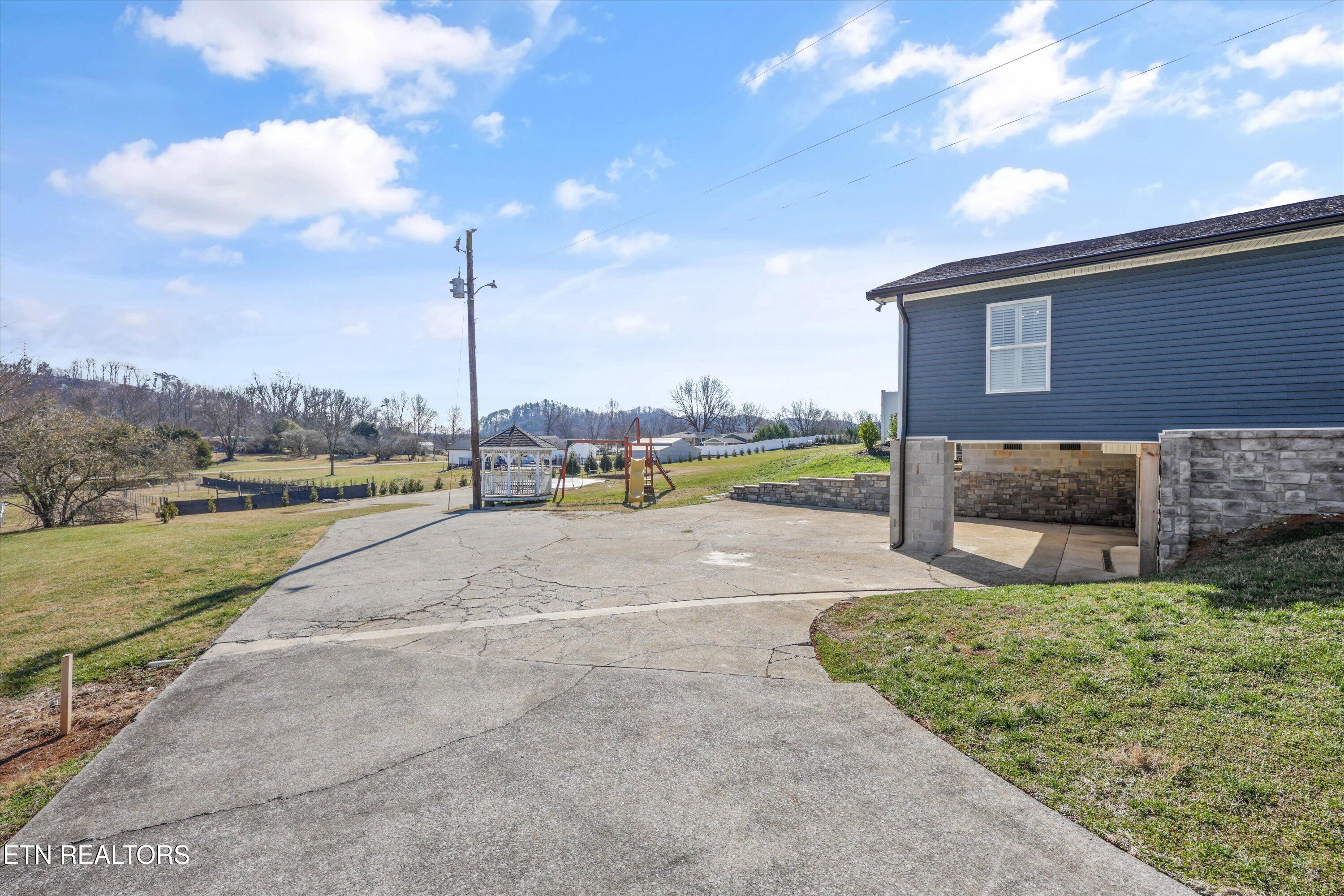 140 Overton Lane Powell, TN 37849 - Photo 51 of 59 51-140 Overton Ln09