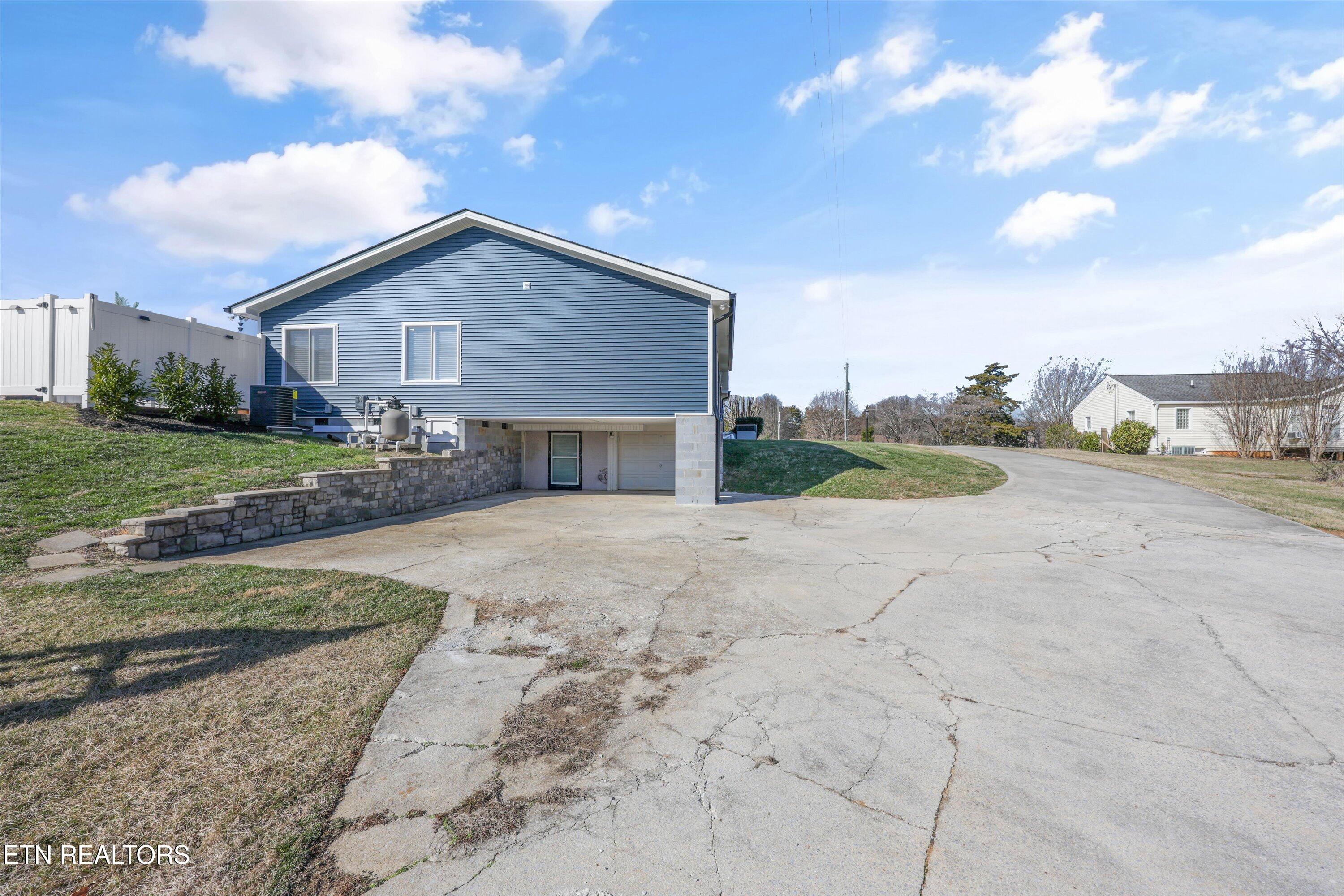 140 Overton Lane Powell, TN 37849 - Photo 53 of 59 53-140 Overton Ln11