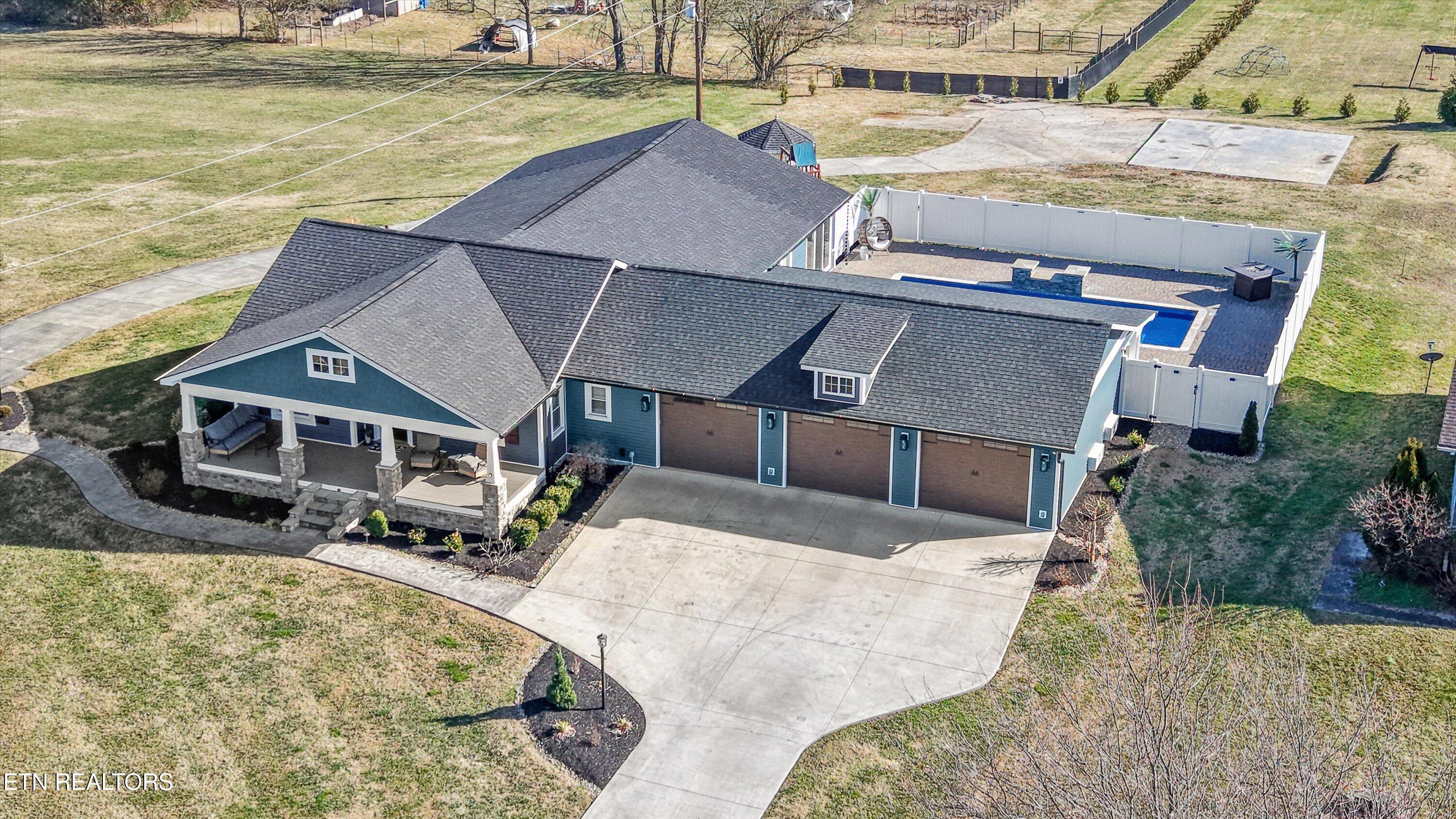 140 Overton Lane Powell, TN 37849 - Photo 55 of 59 55-140 Overton Ln53