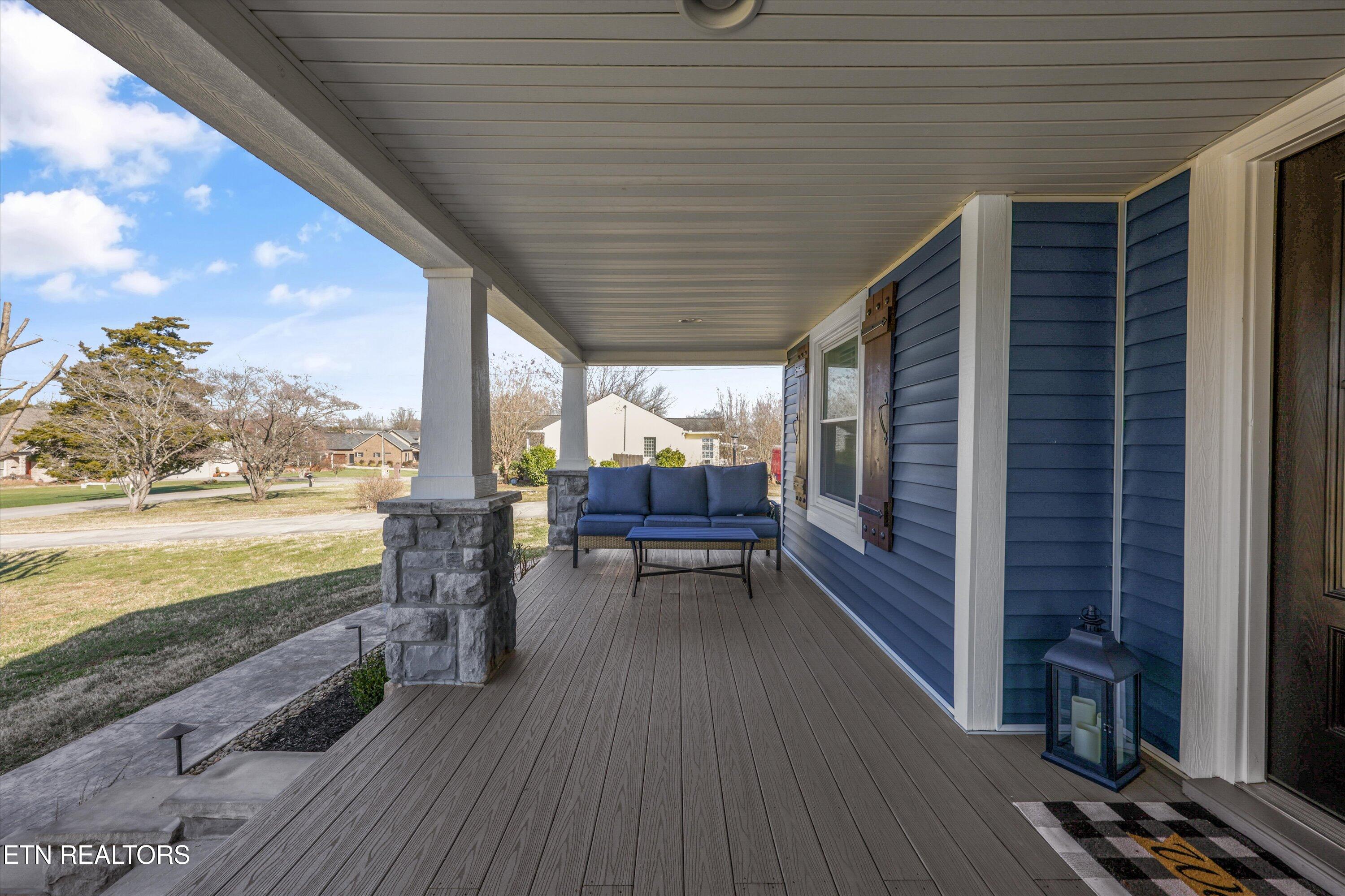 140 Overton Lane Powell, TN 37849 - Photo 8 of 59 10-140 Overton Ln02