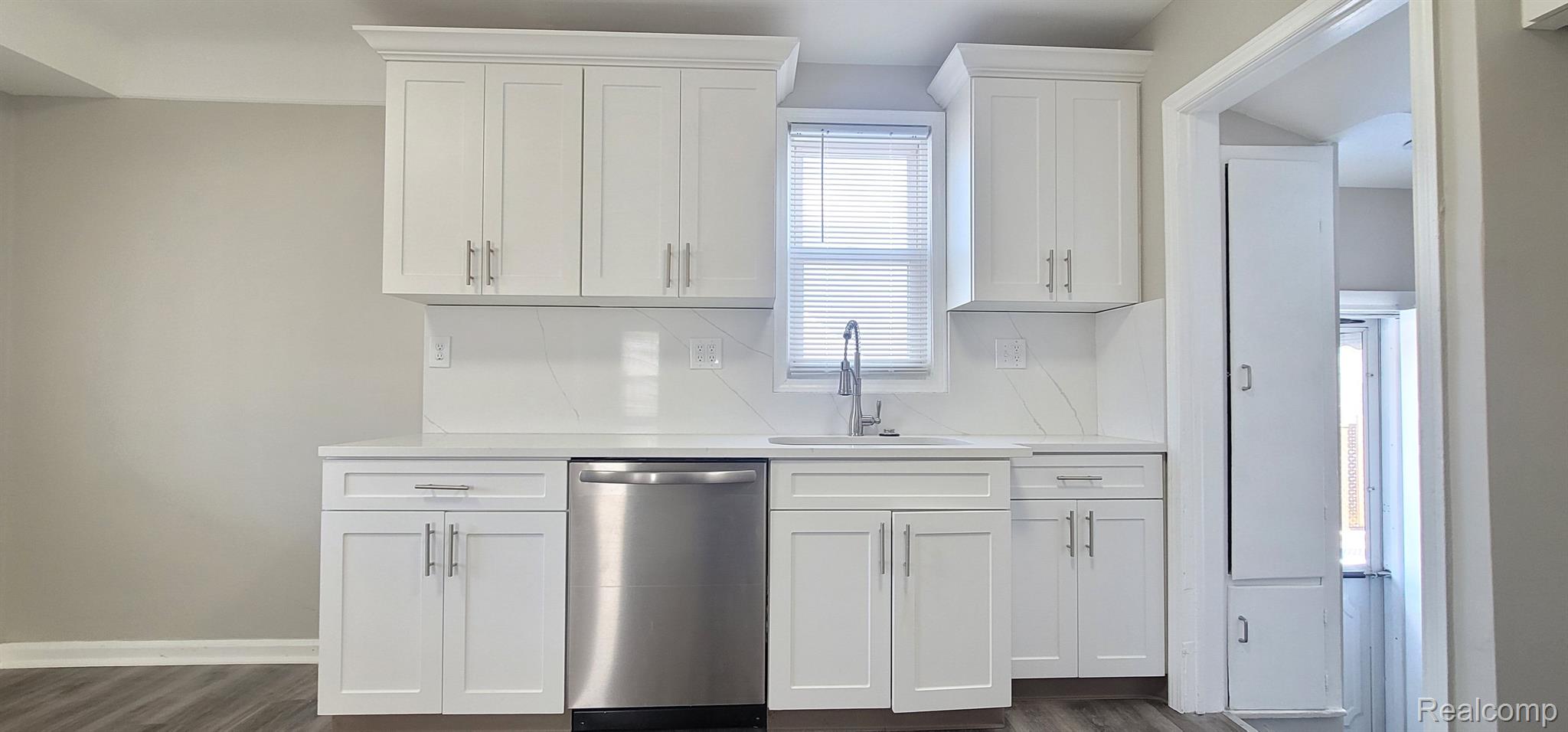 6705 Pelham Road Allen Park, MI 48101 - Photo 9 of 30 Gallery Image 9