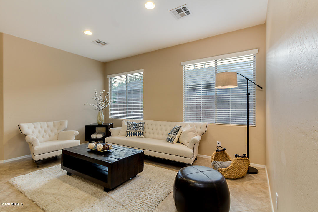 1406 East Bautista Road Gilbert, AZ 85297 - Photo 8 of 49 08-Bautista
