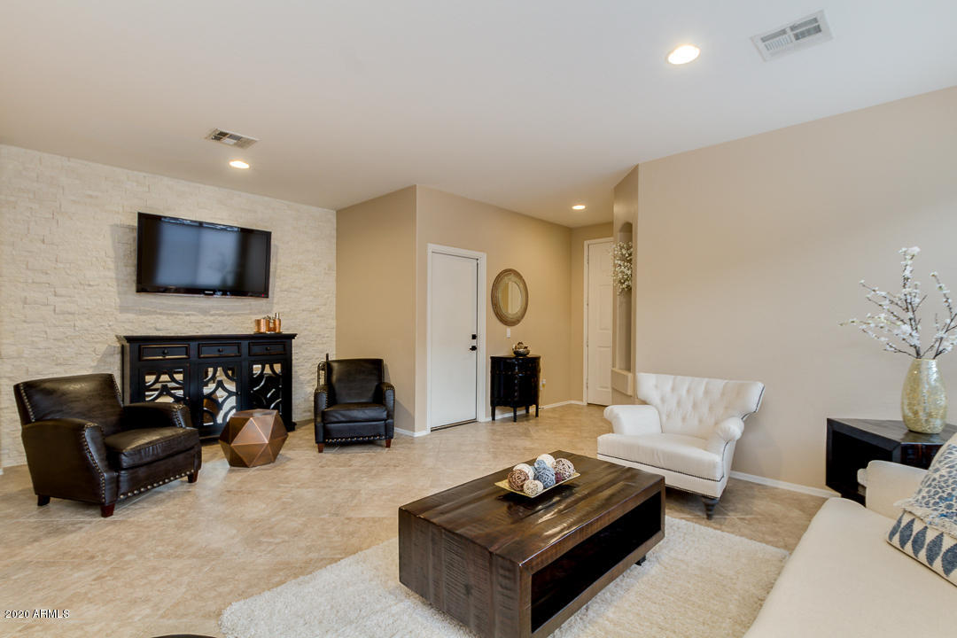 1406 East Bautista Road Gilbert, AZ 85297 - Photo 9 of 49 09-Bautista