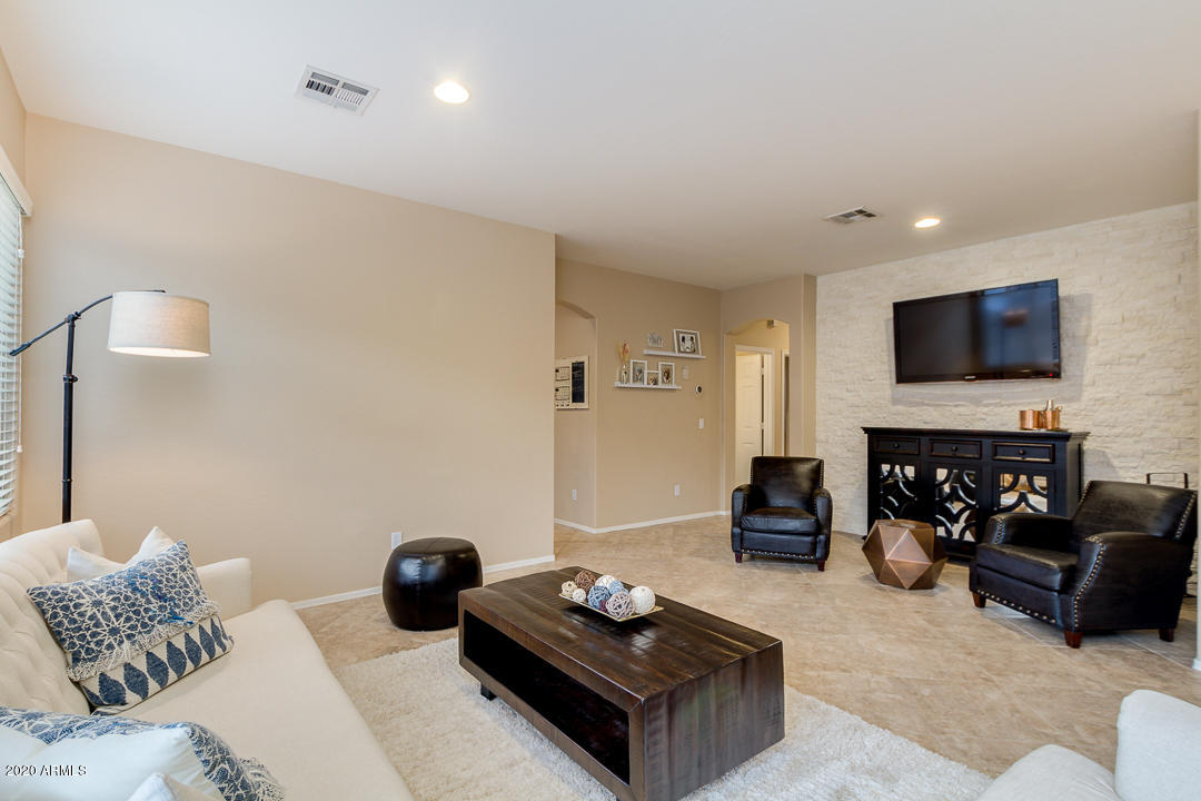 1406 East Bautista Road Gilbert, AZ 85297 - Photo 10 of 49 10-Bautista