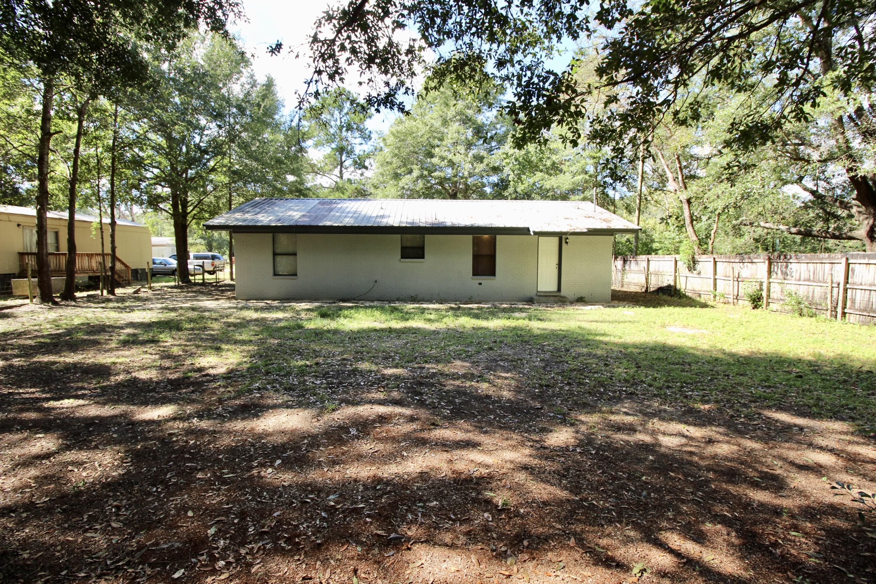 86 Lee Road DeFuniak Springs, FL 32433 - Photo 18 of 19 fullsizeoutput_454