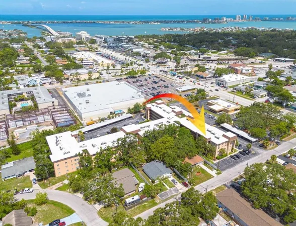 $1,400 | 2525 West Bay Drive, Unit A44, Belleair Bluffs, FL 33770