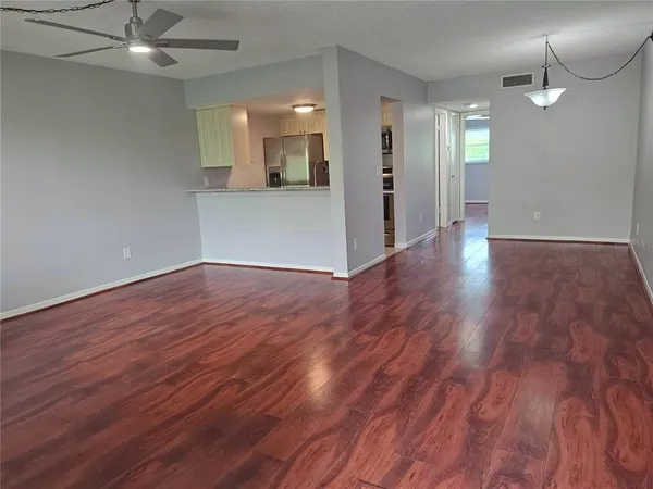 $1,400 | 2525 West Bay Drive, Unit A44, Belleair Bluffs, FL 33770