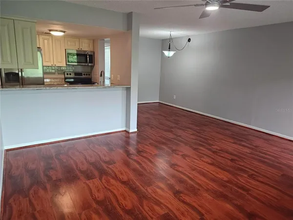 $1,400 | 2525 West Bay Drive, Unit A44, Belleair Bluffs, FL 33770