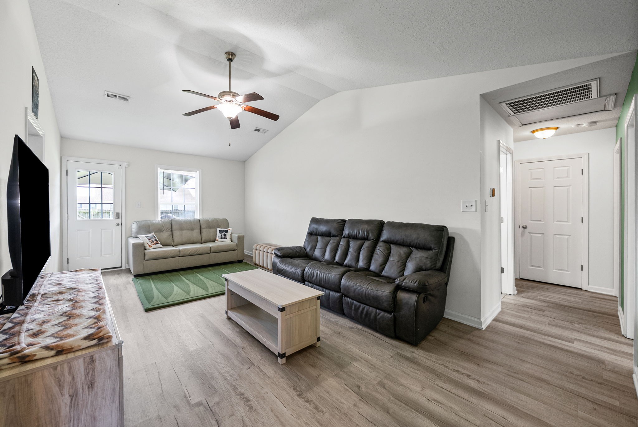 949 Hugh Hunter Road Oak Grove, KY 42262 - Photo 5 of 31