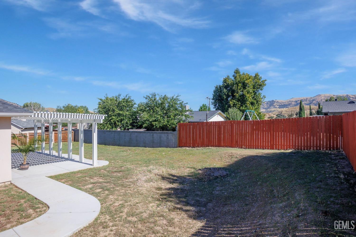 Undisclosed Address Tehachapi, CA 93561 - Photo 38 of 41 a view of a backyard