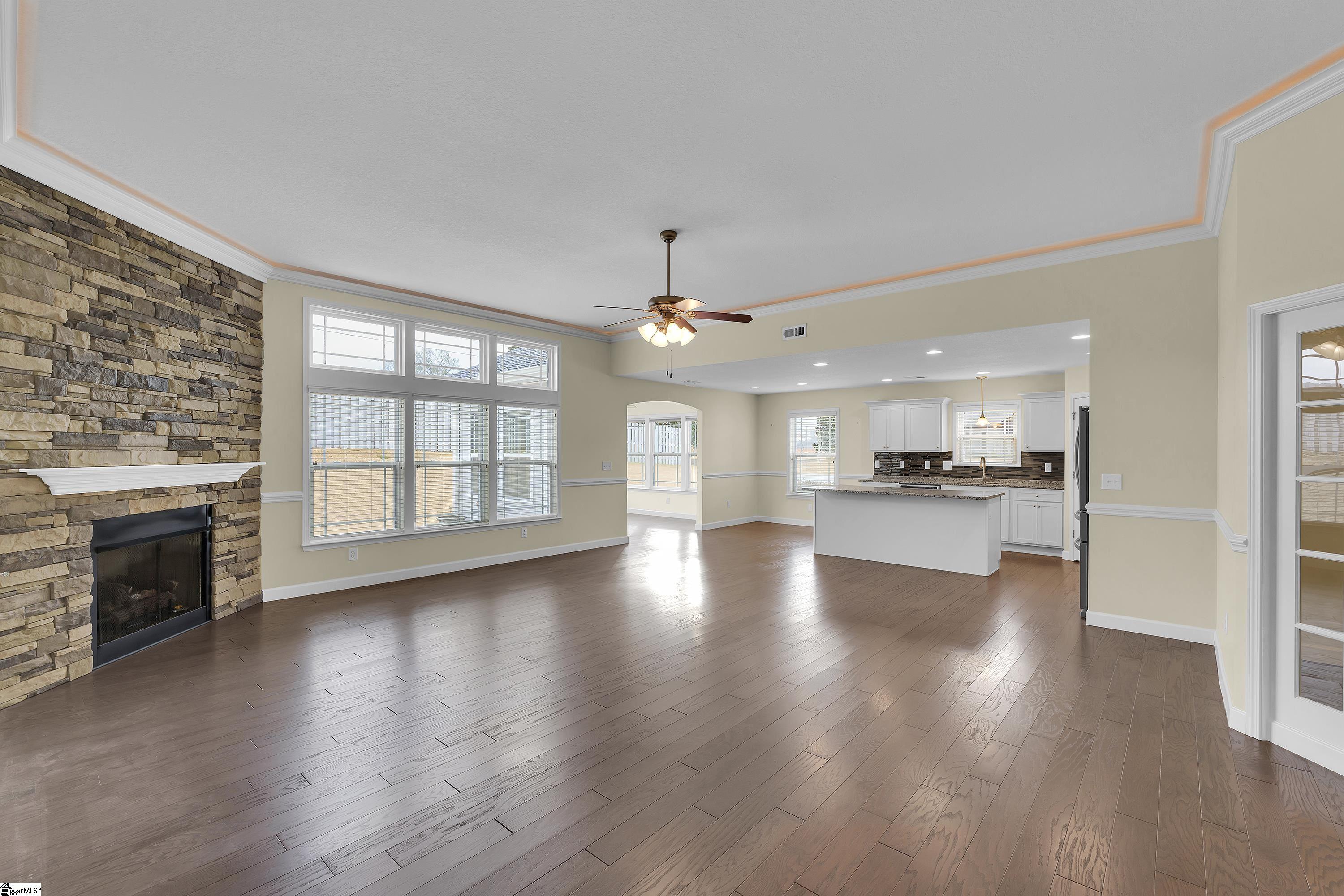 321 Meadowmoor Road Greer, SC 29651 - Photo 4 of 24 Gallery Image 4