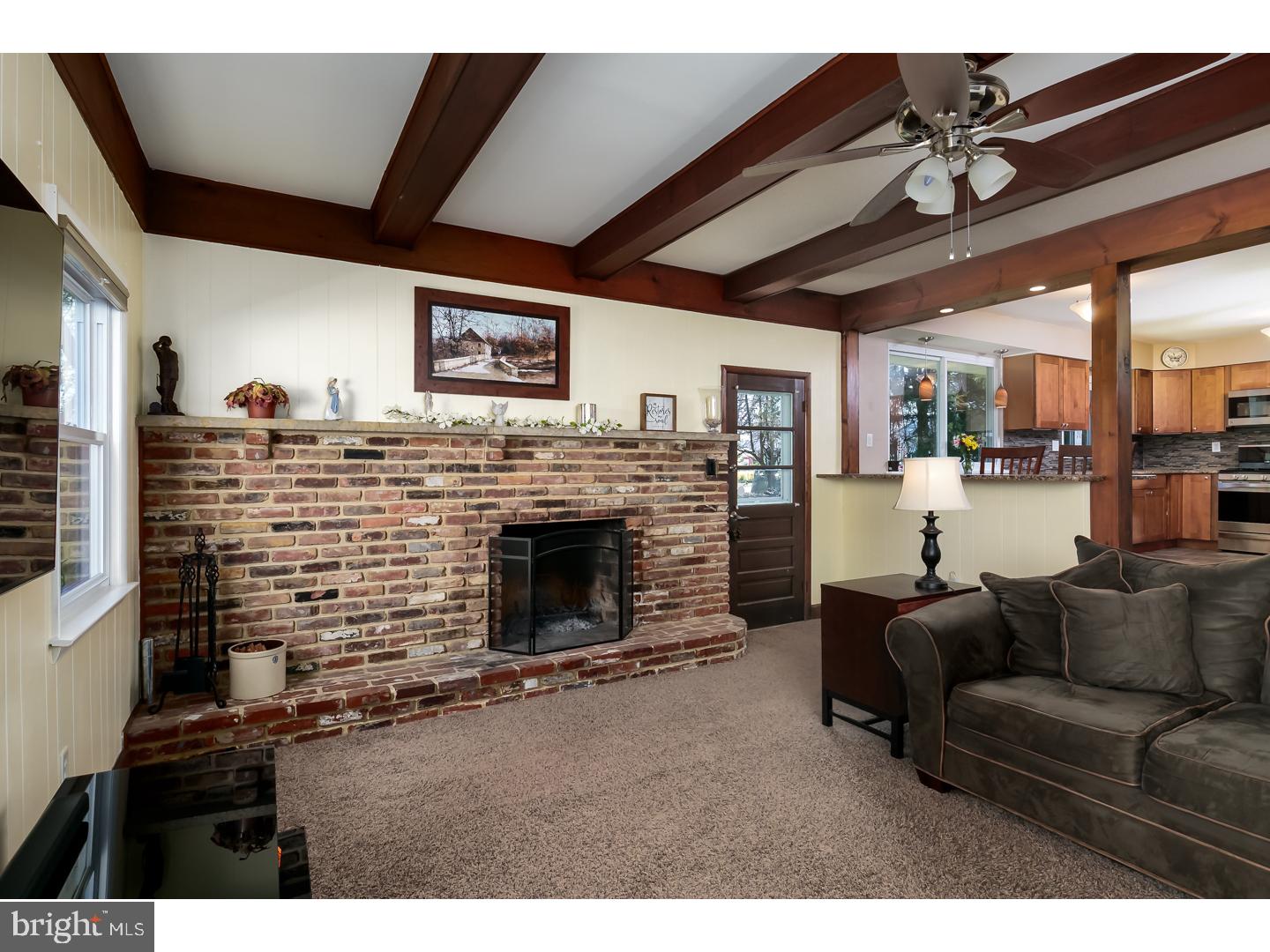 550 Perry Drive Mount Laurel, NJ 08054 - Photo 12 of 25 Family Room