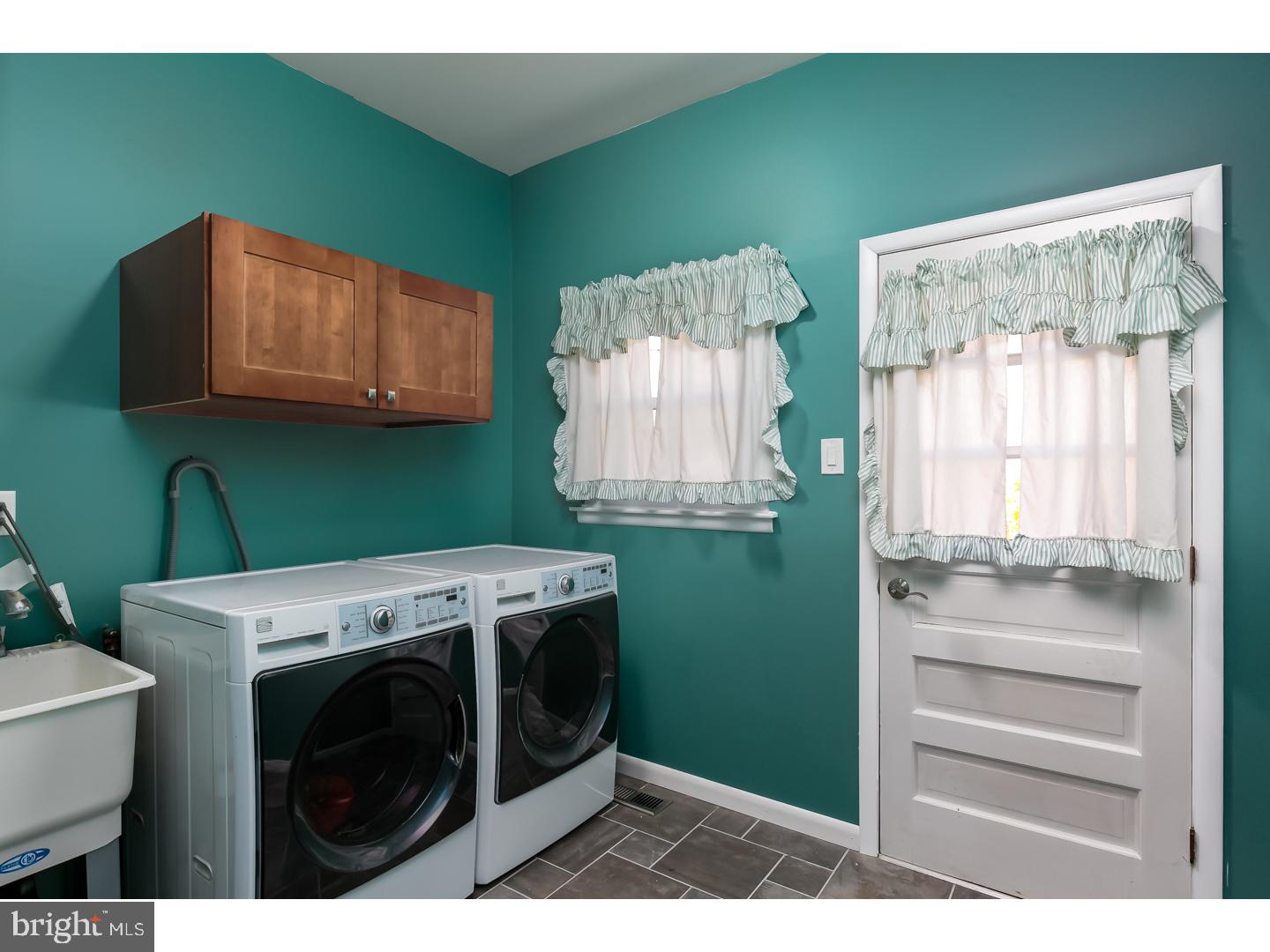 550 Perry Drive Mount Laurel, NJ 08054 - Photo 15 of 25 Laundry Room