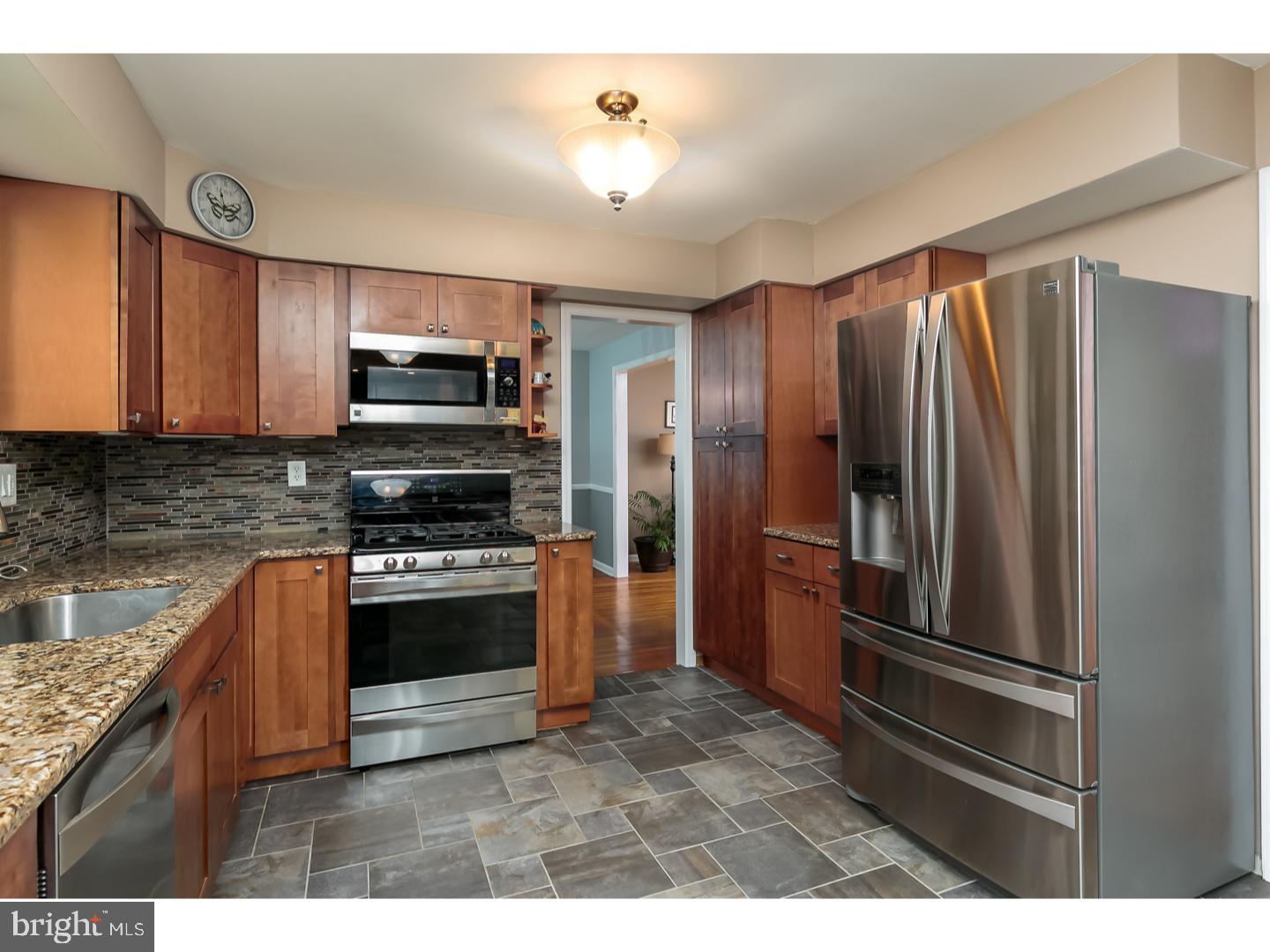 550 Perry Drive Mount Laurel, NJ 08054 - Photo 9 of 25 Kitchen