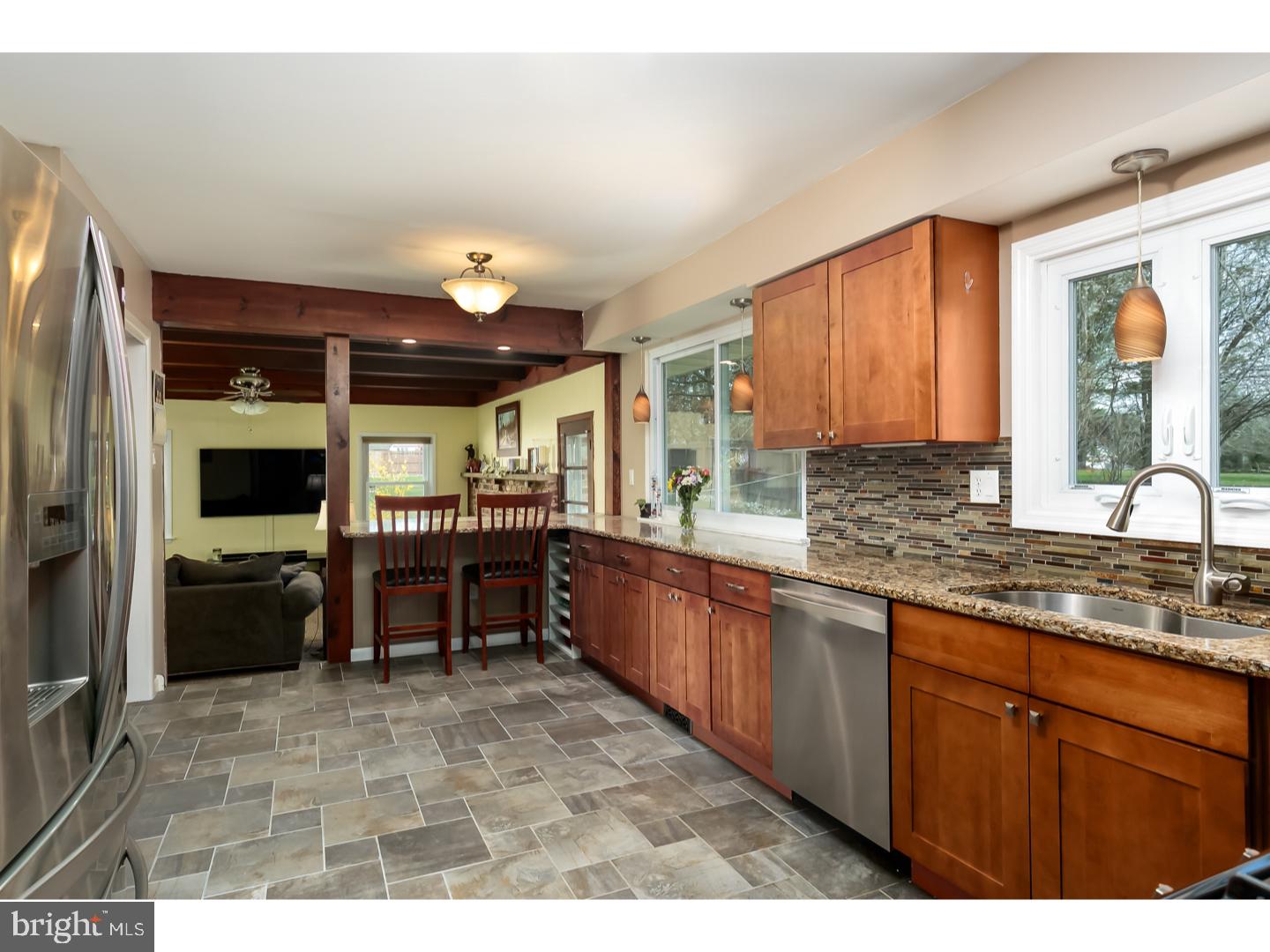 550 Perry Drive Mount Laurel, NJ 08054 - Photo 10 of 25 Kitchen
