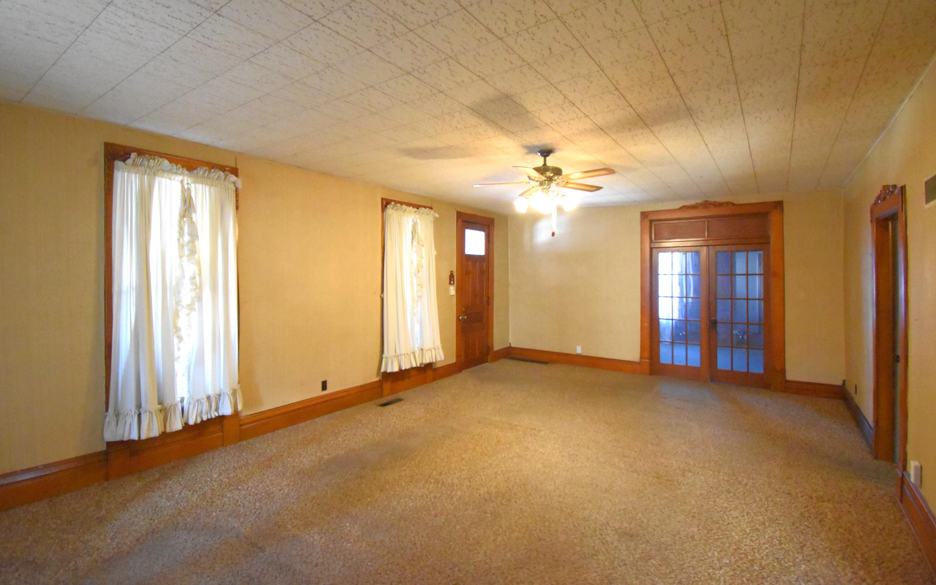 301 South Van Rensselaer Street Rensselaer, IN 47978 - Photo 20 of 42 2999x1875