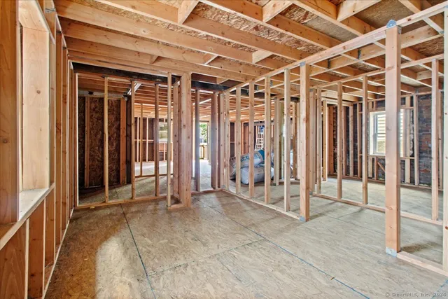 $240,000 | 220 Franklin Street, Norwich, CT 06360