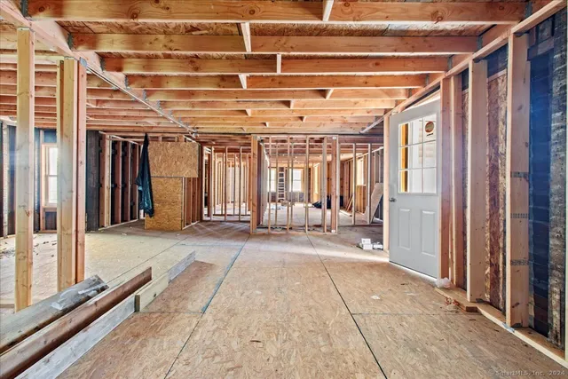 $240,000 | 220 Franklin Street, Norwich, CT 06360