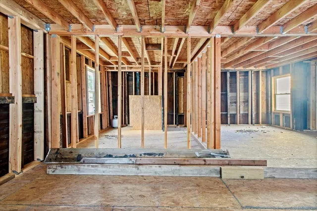 $240,000 | 220 Franklin Street, Norwich, CT 06360