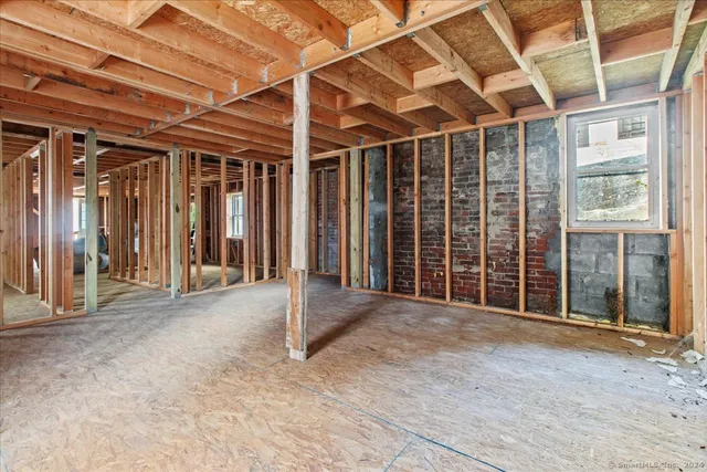 $240,000 | 220 Franklin Street, Norwich, CT 06360