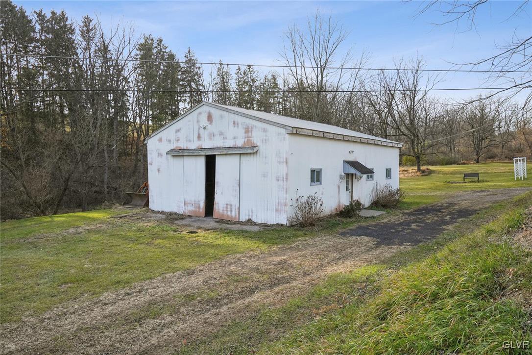 2426 Keeler Road Bath, PA 18014 - Photo 29 of 40 a view of a house with backyard