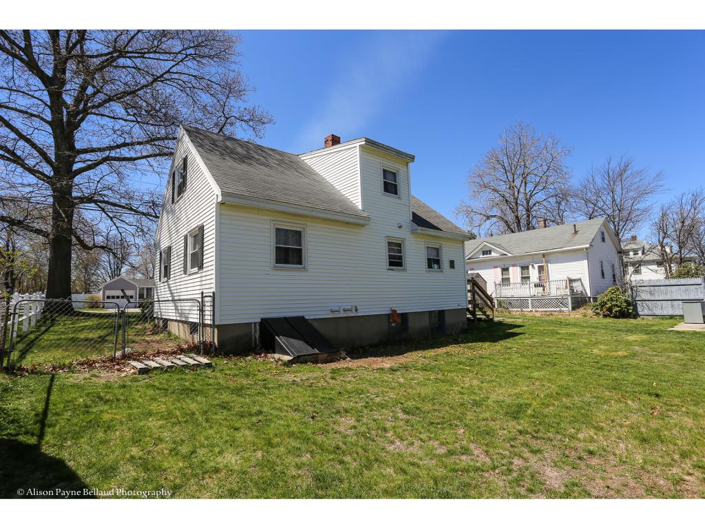 241 Calef Road Manchester, NH 03103 - Photo 15 of 19