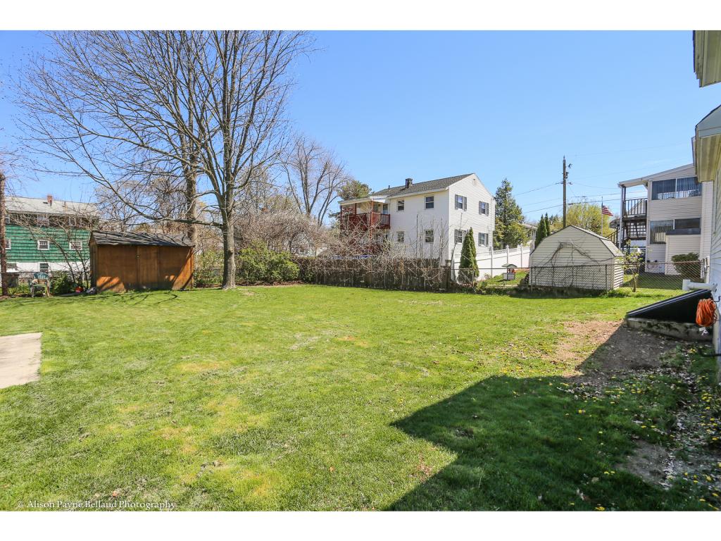 241 Calef Road Manchester, NH 03103 - Photo 18 of 19