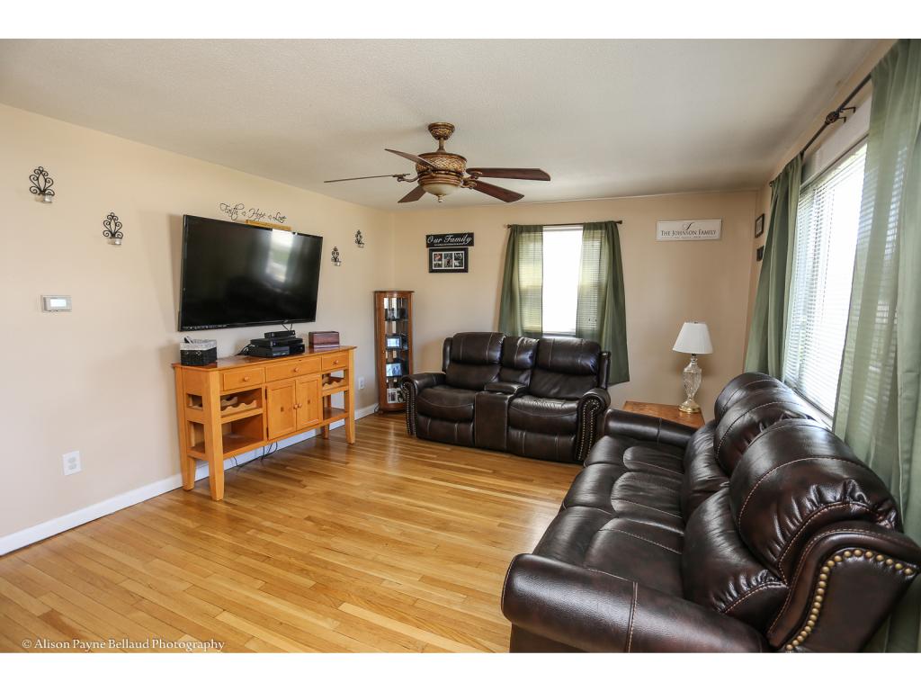 241 Calef Road Manchester, NH 03103 - Photo 6 of 19